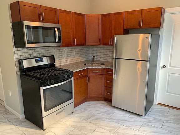 2nd image of 499-503 Summer Ave Floor 2
