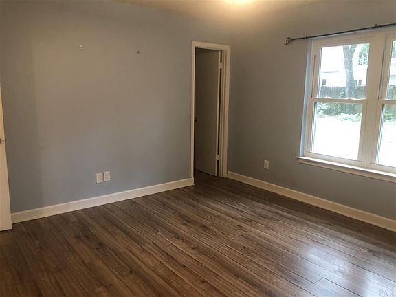 4th image of 2739 Sanibel Pl