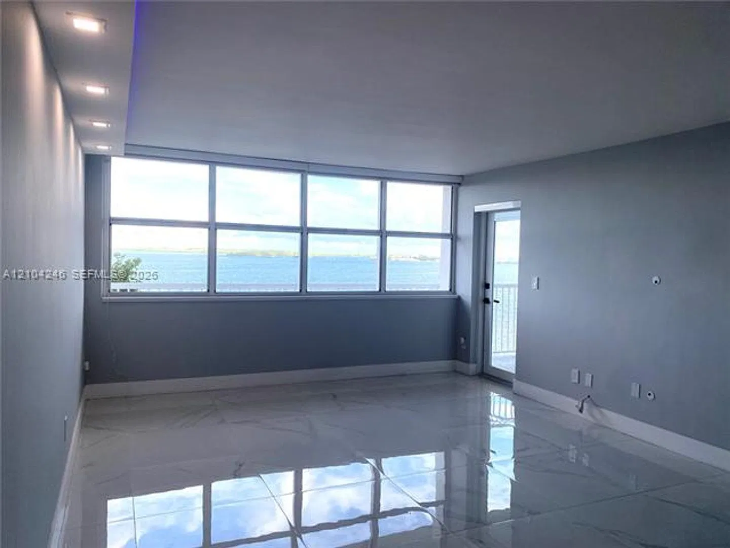 1420 Brickell Bay Dr cu-702E, Miami, FL 33131 — Photo 3