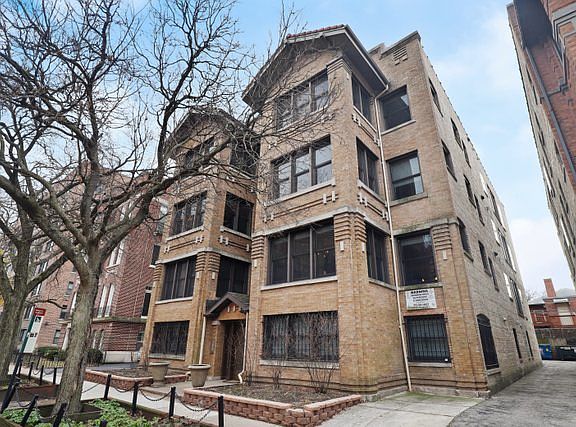 2nd image of 839 W Ainslie St APT 1