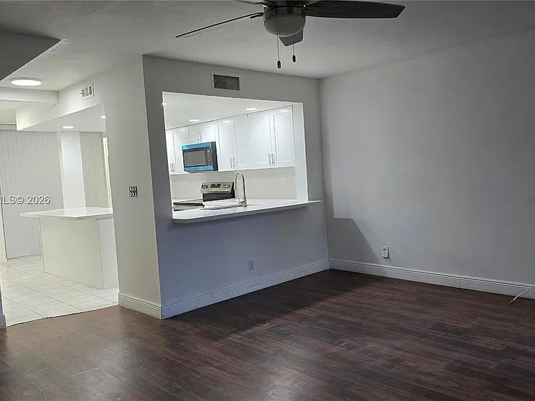 2810 SW 87th Ave #910 — Photo 18