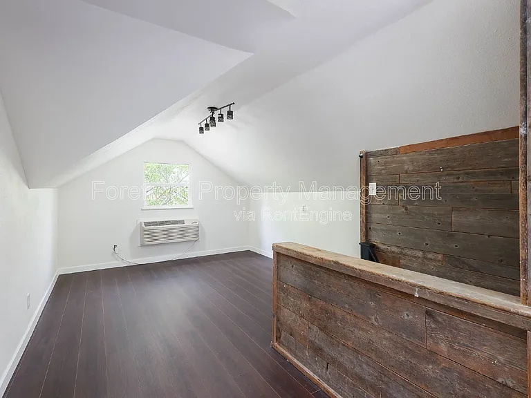 418 W Rosewood Ave — Photo 14