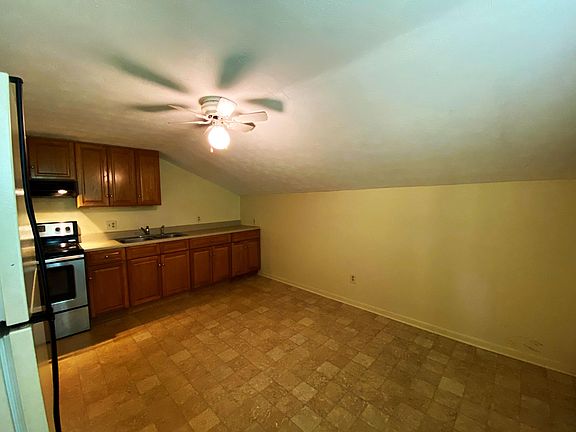 2nd image of 2208 Stuarts Draft Hwy APT 201