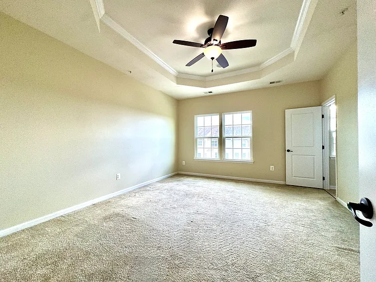 163 Moul Ave - Owner Bedroom