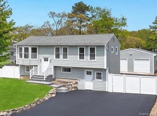 491 Hawkins Rd, Selden, NY 11784