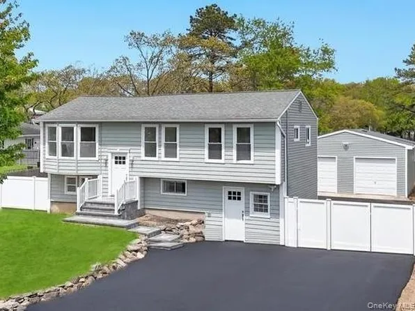 491 Hawkins Road, Selden, NY 11784