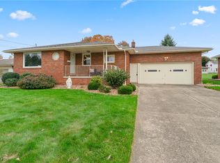 576 W Harvey St, Struthers, OH 44471