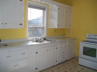 286 Grove St APT 2, Fall River, MA 02720