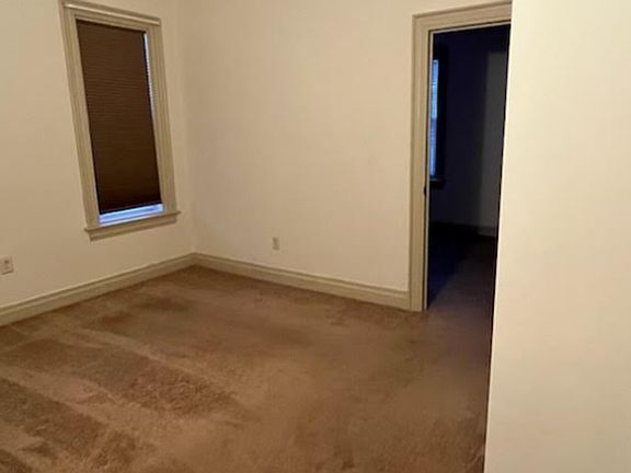 3rd image of 226 Poplar St Floor 1
