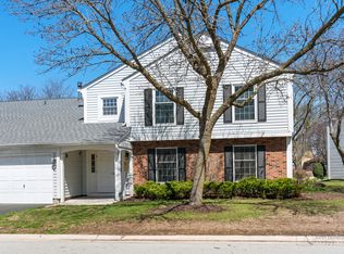 31 Plymouth Ct APT 102B, Naperville, IL 60565