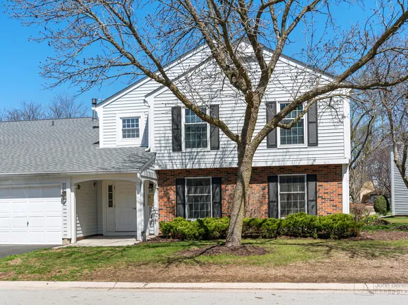 31 Plymouth Ct APT 102B, Naperville, IL 60565
