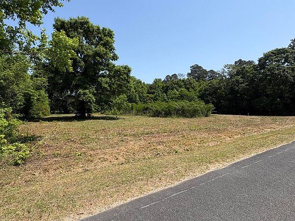 3rd image of 419 Old Bell Rd