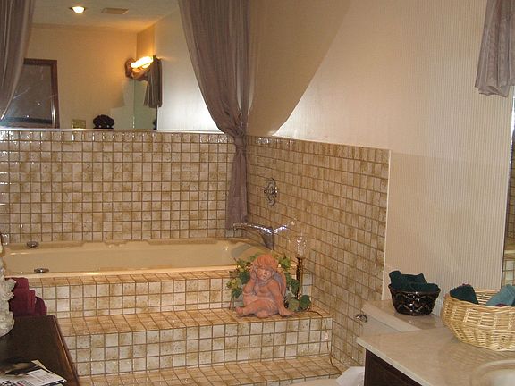 Jacuzzi Bath suite