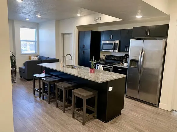 Bruno's Alpine Apartments - Entire 3br/2ba & 4br/4ba Apt For Rent And Single, Private Br/Ba Lease...
