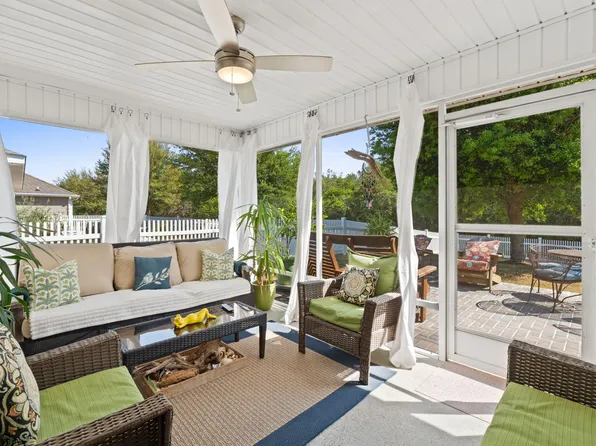 587 Fanny Ann Way, Freeport, FL 32439