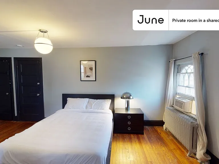 2270 Cathedral Ave NW #3-A — Photo 2