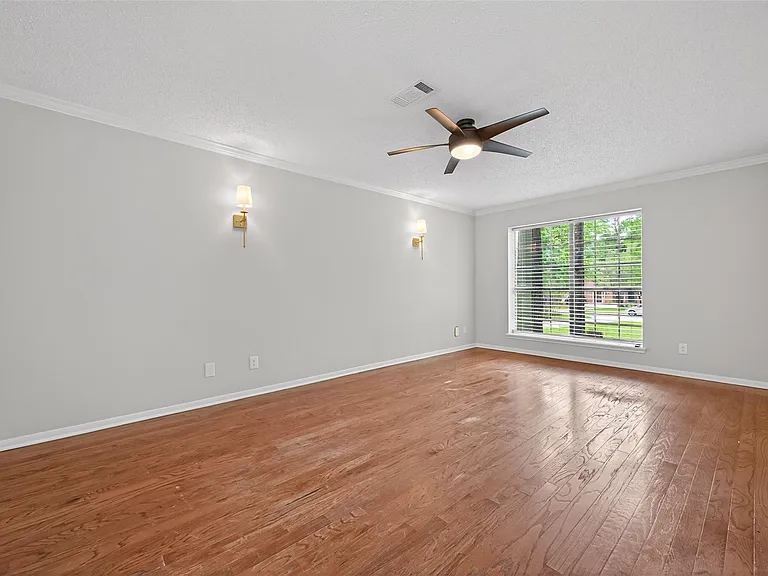 106 Breezy Point Pl — Photo 31
