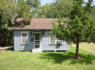 534 E Bernard St, West Columbia, TX 77486
