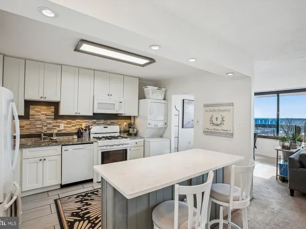 3705 S George Mason Dr APT 1913S, Falls Church, VA 22041