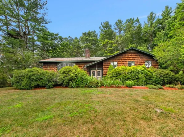 3 Woodland Drive, Londonderry, NH 03053