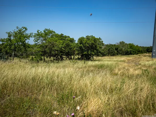 161 Steel Creek Crest, Center Point, TX 78010