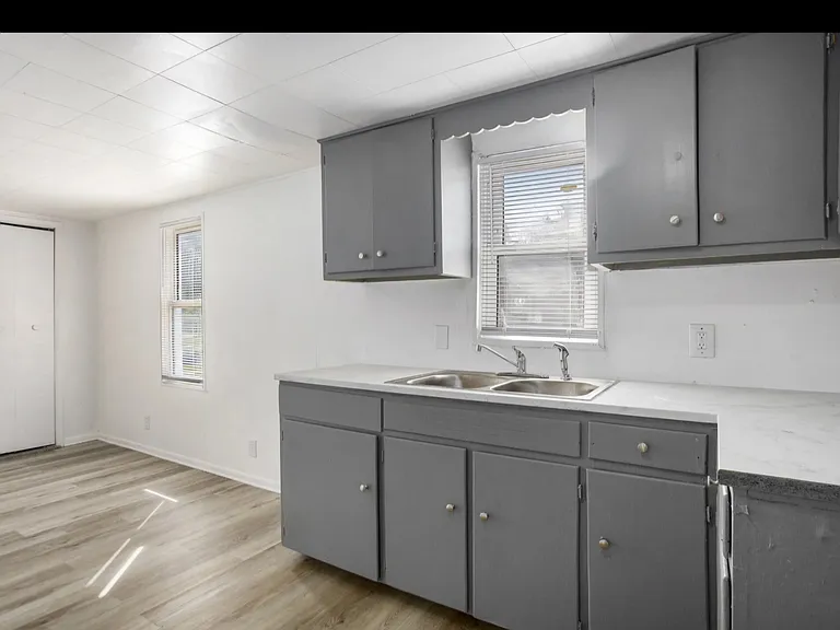 2239 Jarman St #A — Photo 8