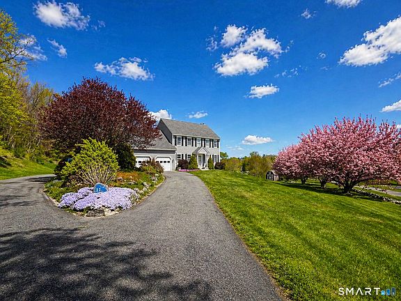3rd image of 11 Wheeler farm Road