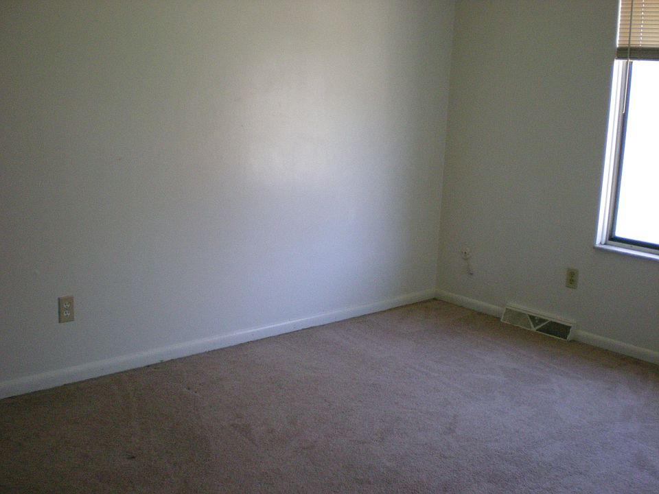 2nd image of 2321 Echo Valley Dr