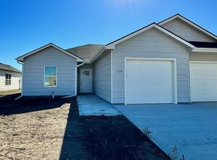 1124 Harbor Dr, Salina, KS 67401