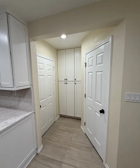 696 Courtland Dr — Photo 11