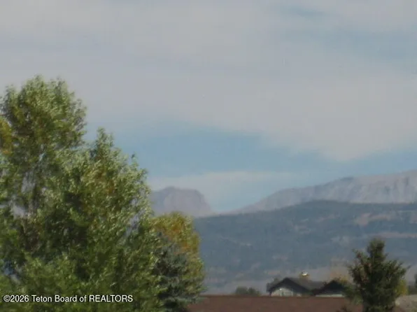 Alden Ave, Pinedale, WY 82941