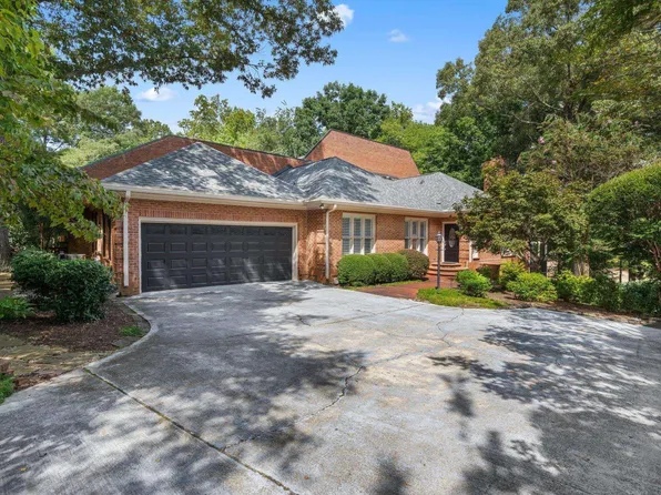17 Hidden Hills Dr, Greenville, SC 29605