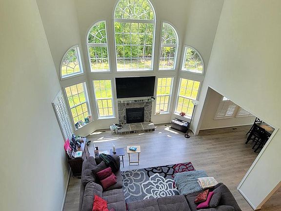 5th image of 7640 Knotting Hill Ln