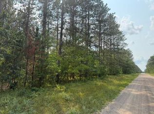 W 32nd Rd, Crivitz, WI 54114
