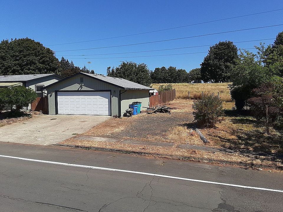 2nd image of 8017 NE 30th Ave