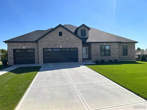 208 Donna Ct, Columbia, IL 62236