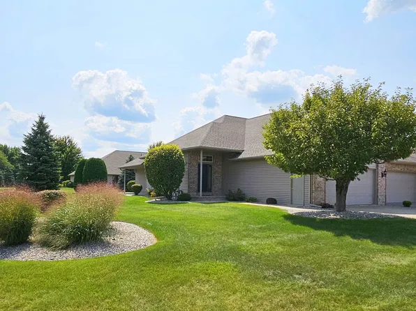 3122 Creekwood Cir, Bay City, MI 48706