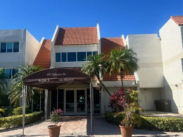 100 Lakeview Dr APT 216, Weston, FL 33326