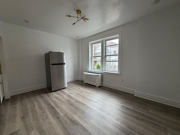 2nd image of 71 Lexington Ave #1E