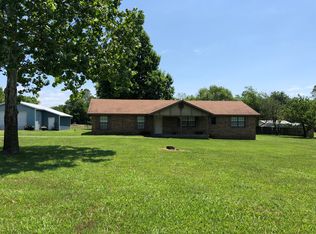 4095 N Oak St, Springdale, AR 72764