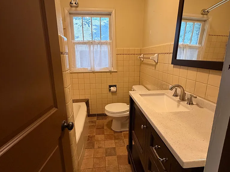104 W Boles St — Photo 12