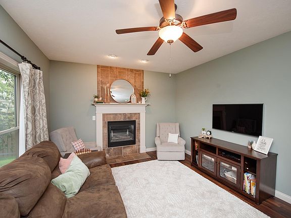 5th image of 415 Sinclair Dr
