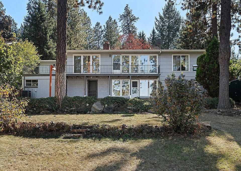 1st image of 3831 E 17th Ave