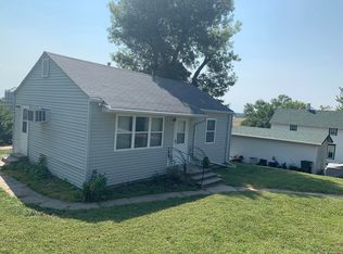 15 N 5th St, Fairfax, MO 64446