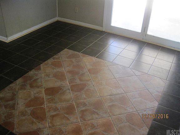 5th image of 2496 Birchdale Dr