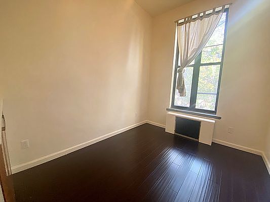 5th image of 159 W 129th St #B3