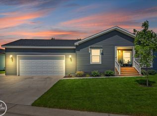 184 Riviera Dr, Lapeer, MI 48446
