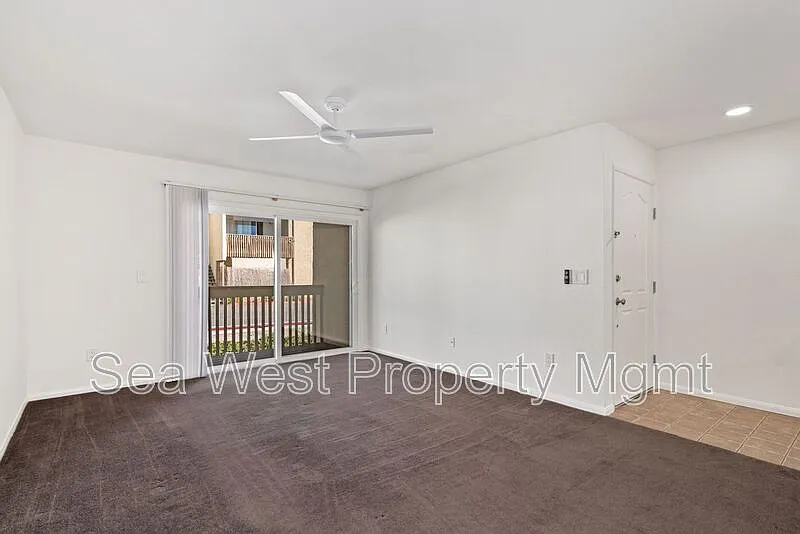 432 Edgehill Ln — Photo 3