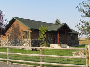 20 Shoshone River Dr, Cody, WY 82414