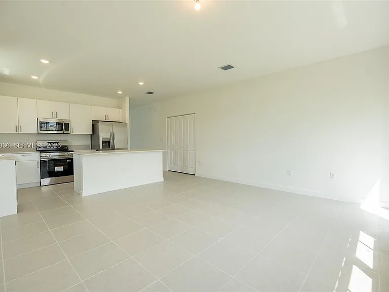 2485 SE 29th Dr — Photo 34